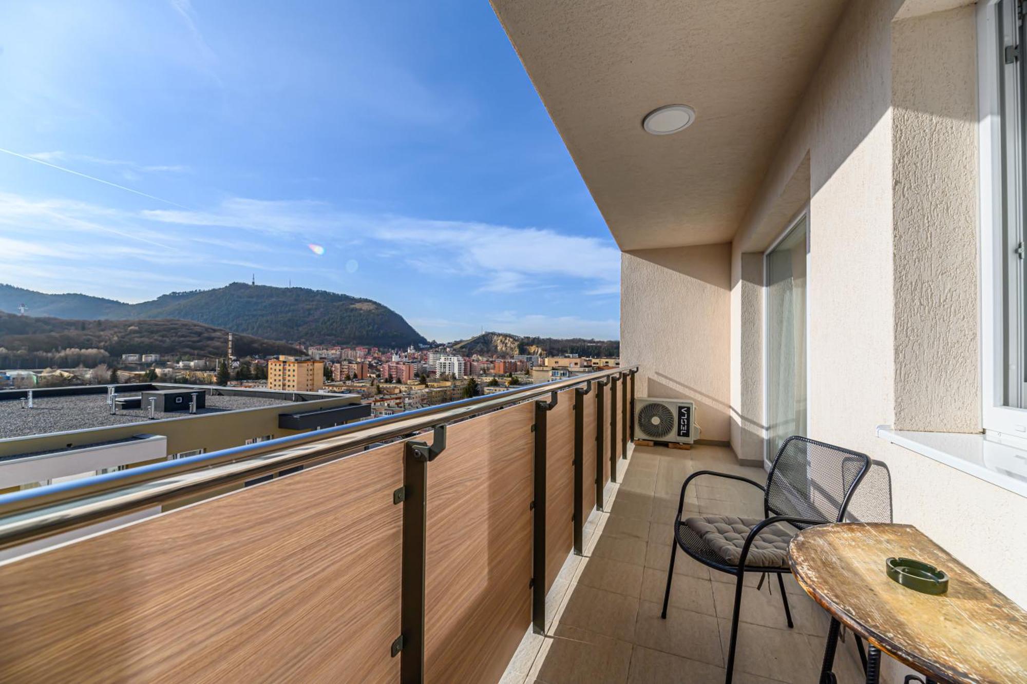 B-Holiday Luxury Apartments Urban Plaza Brasov Exterior photo