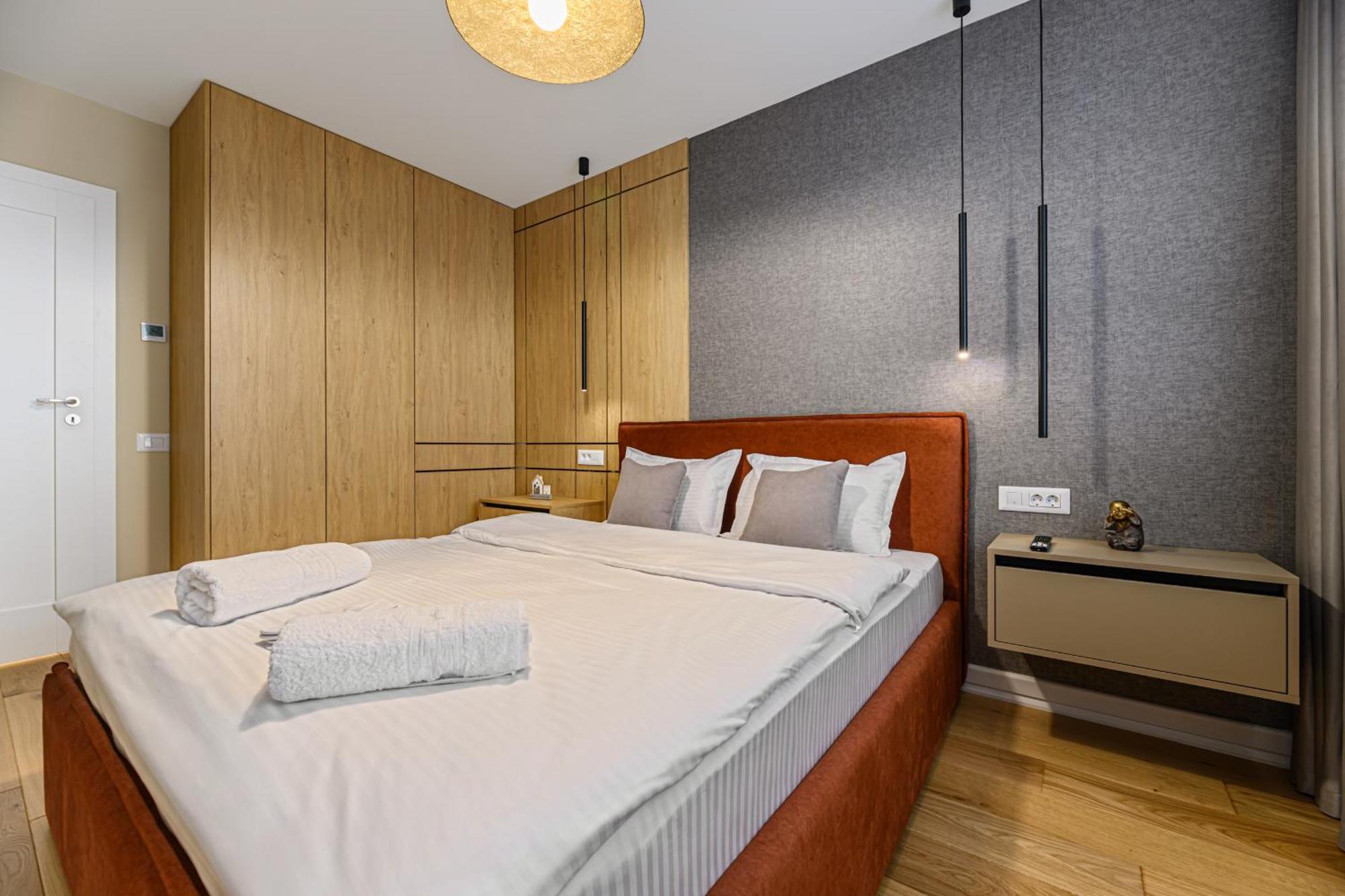 B-Holiday Luxury Apartments Urban Plaza Brasov Exterior photo