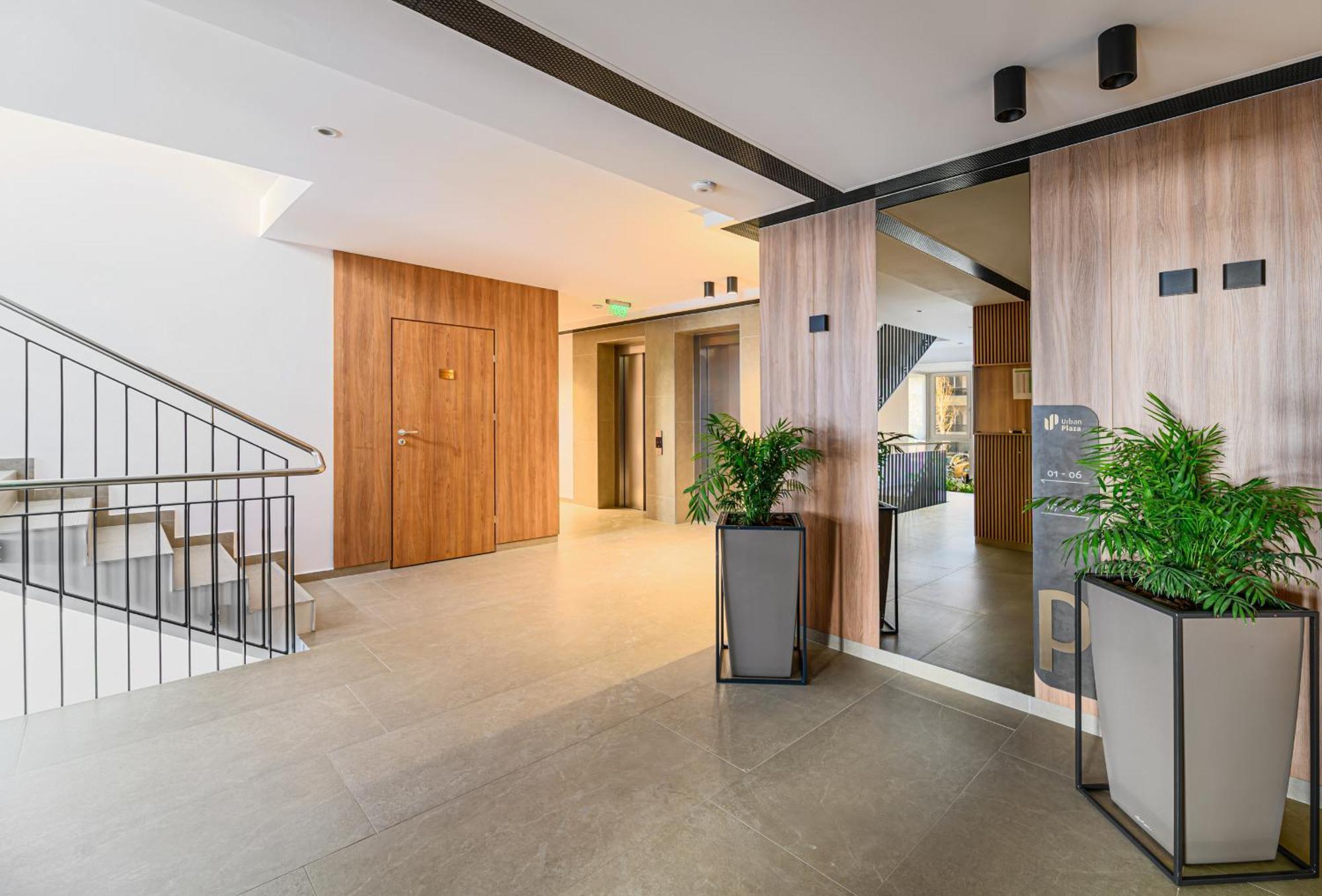 B-Holiday Luxury Apartments Urban Plaza Brasov Exterior photo